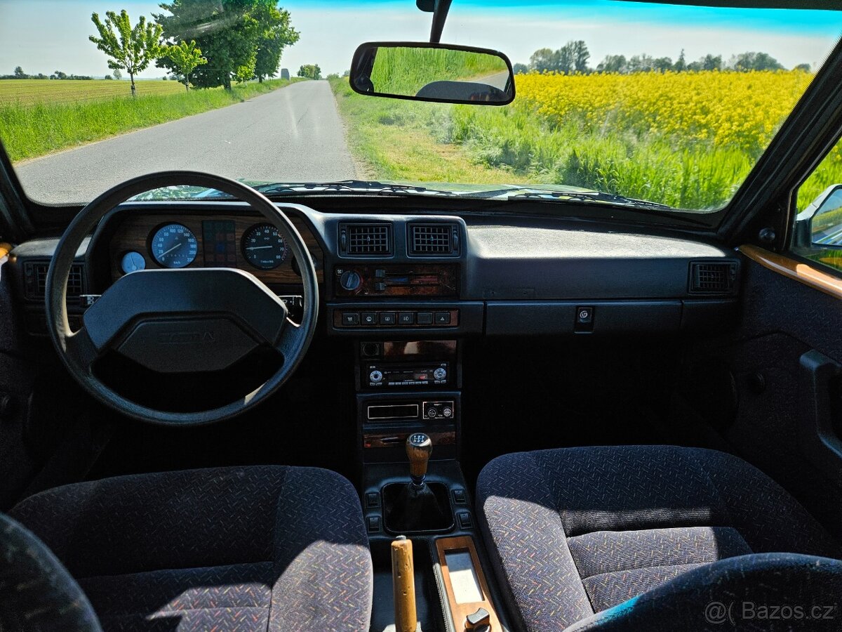 Tatra 613/4 Mi Long - 13