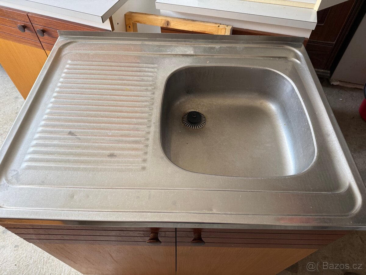 Kuchyňské skříňky - 13