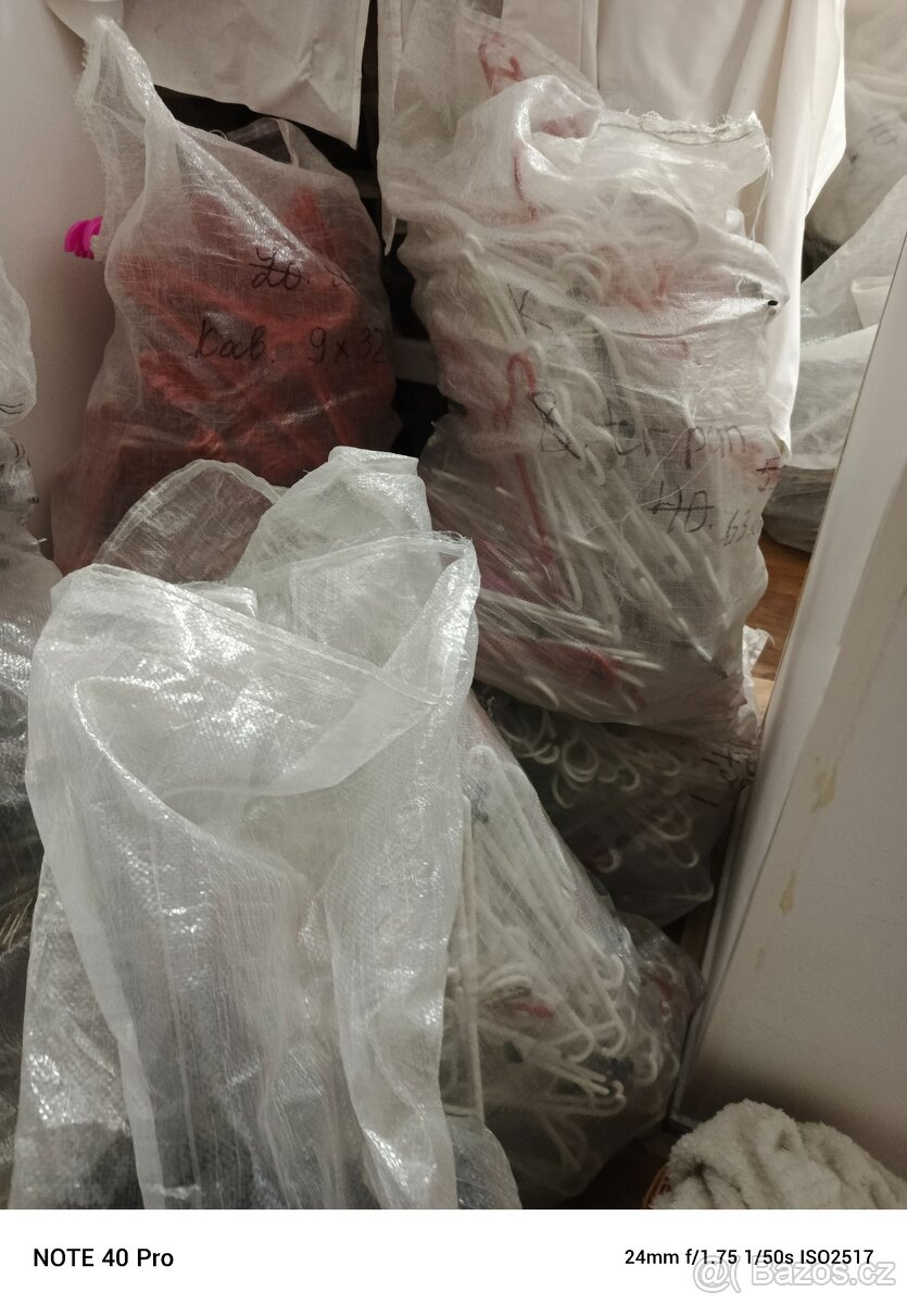 Prodej vybavení obchodu - 13