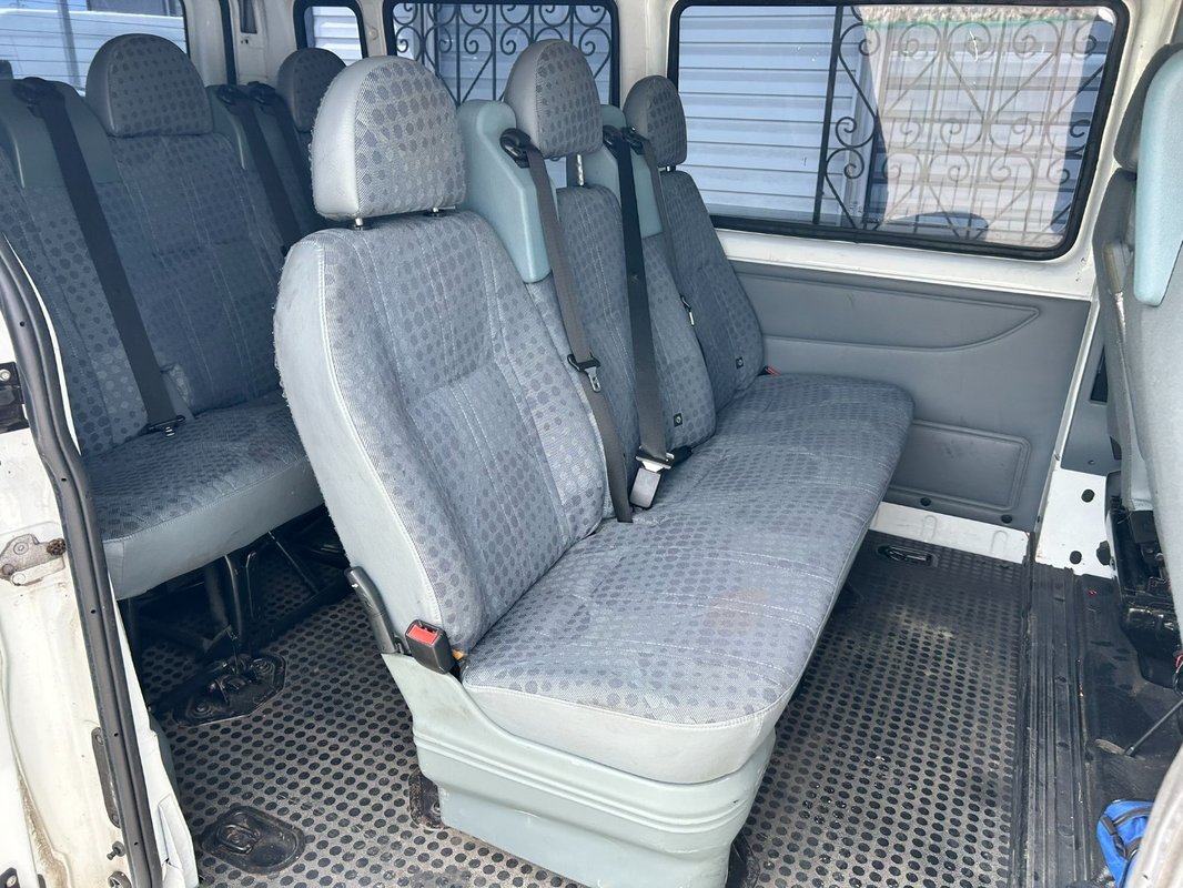 Ford Transit bus 9 míst - 92 kw - 13