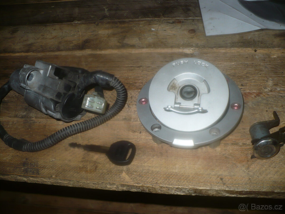 Honda cbf 600. r 04 -díly - 13