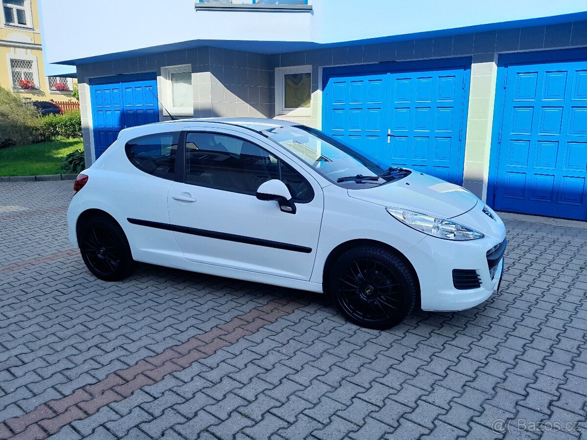 Peugeot 207 1,4i 55KW - 13