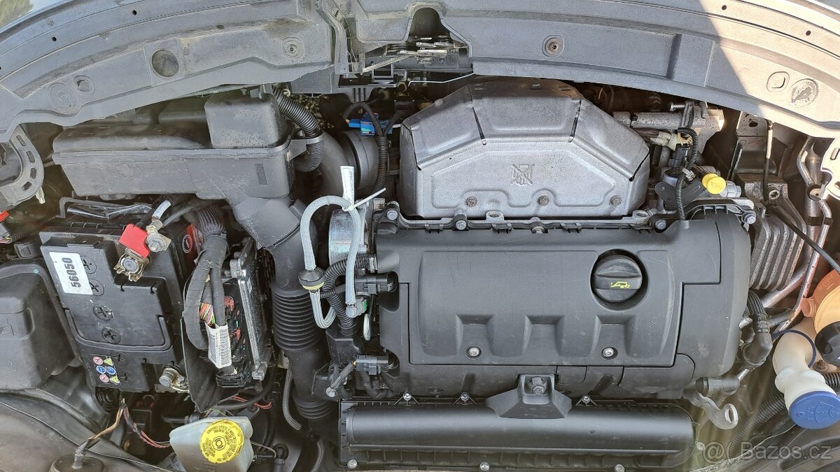 peugeot 207 sw 1,4i 2008 - 13
