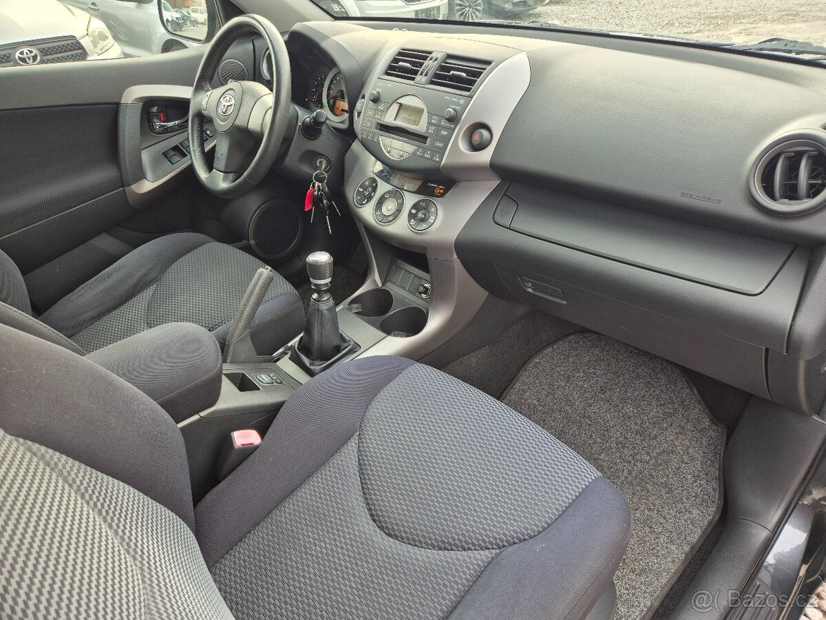 Toyota RAV4,2.2D-4D,100KW,4x4,NEMÁ DPF,BEZ KOROZE,R.V.2007 - 13