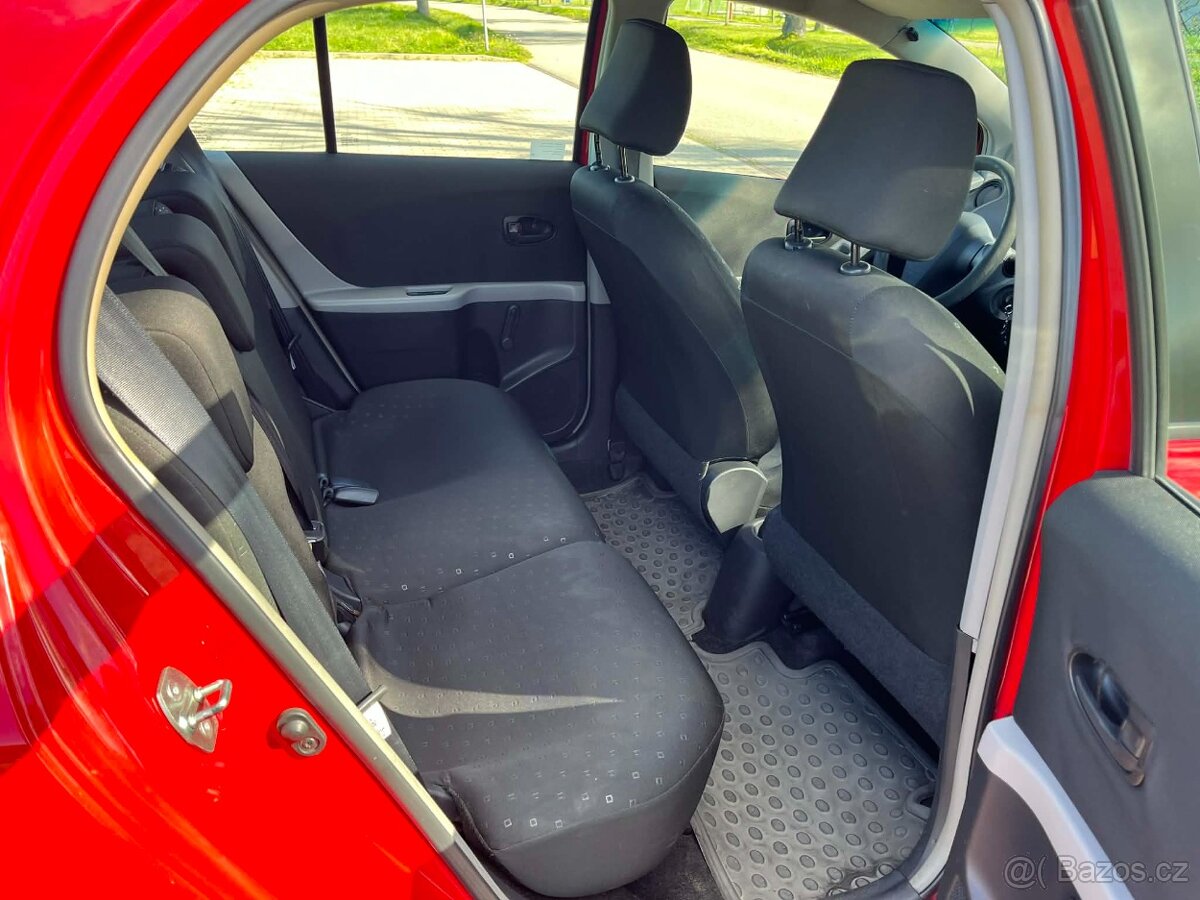 Toyota Yaris 1.0 VVT-i - 13