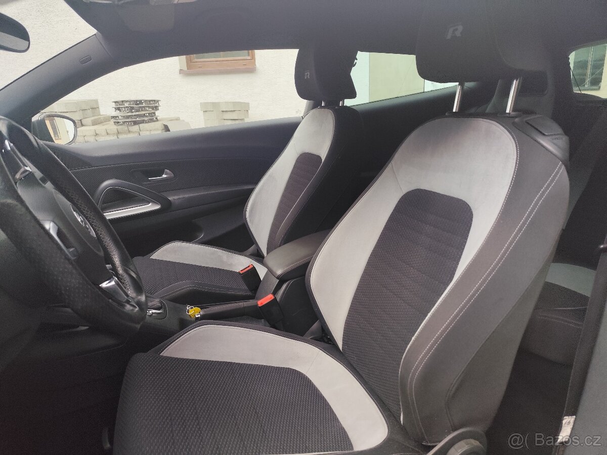 VW Scirocco 2.0 TDI DSG - 13