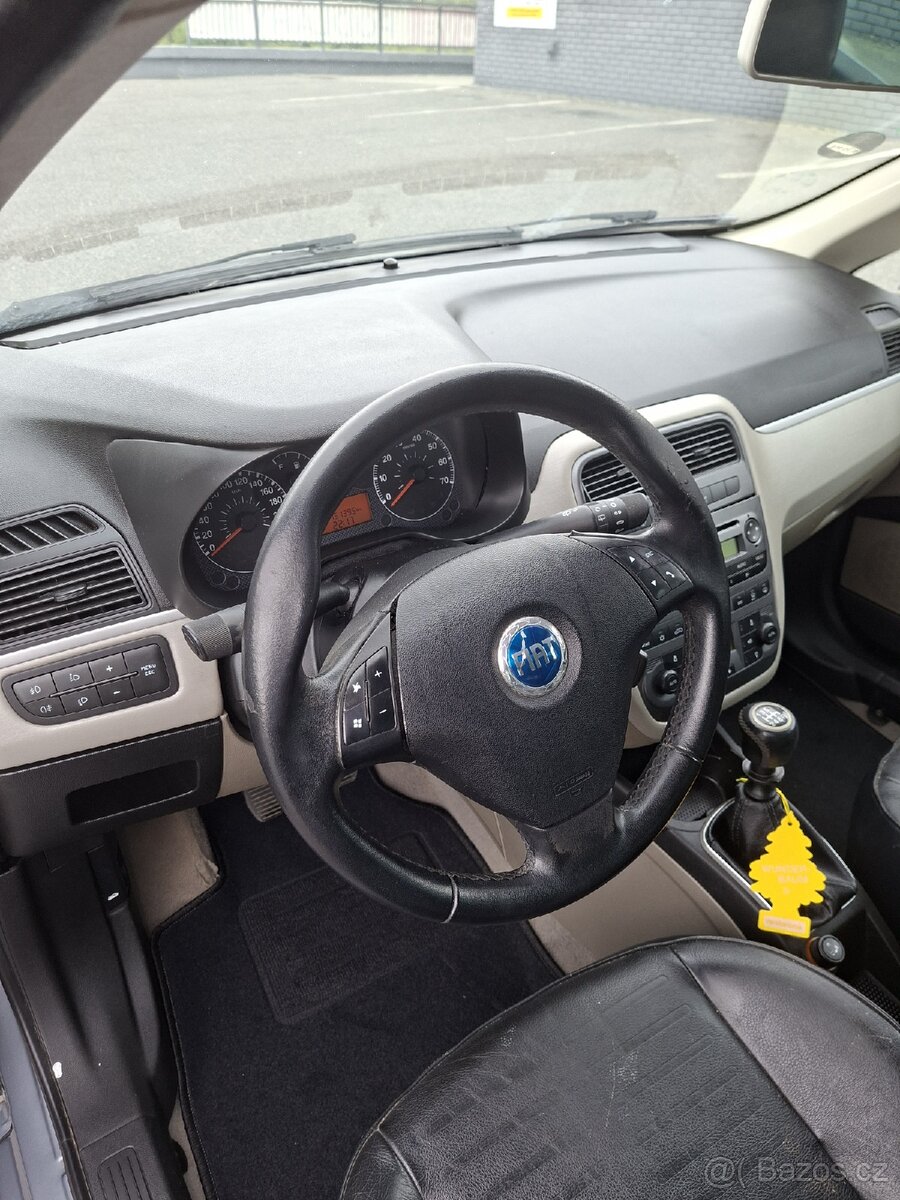 Fiat Grande Punto - 13
