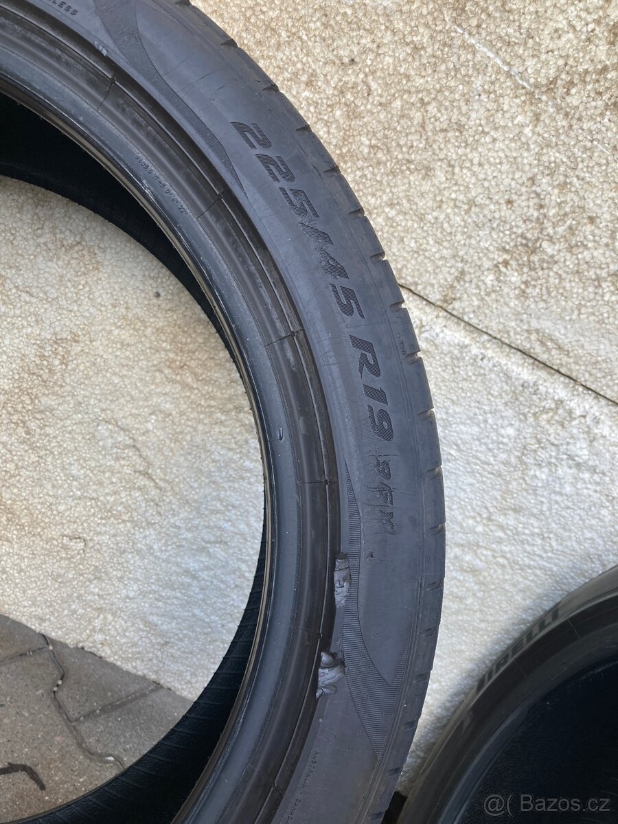 Letní sada pneu 225/45/19 Pirelli Pzero - 13