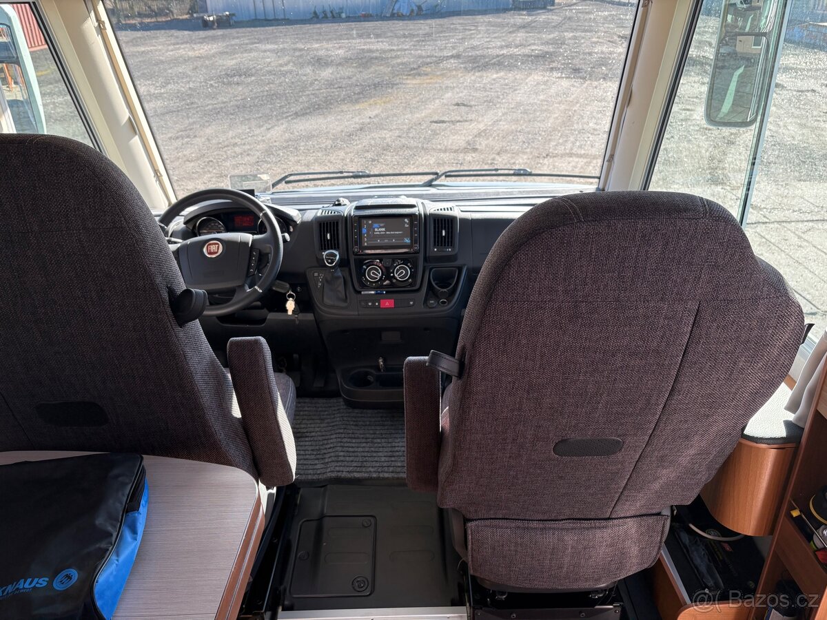 Obytné auto knaus - 13