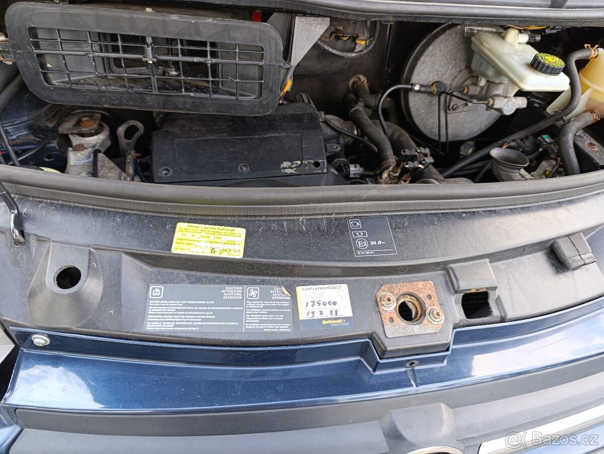 Opel Vivaro 1.9 DCi long klima 2x b.dveře - 13