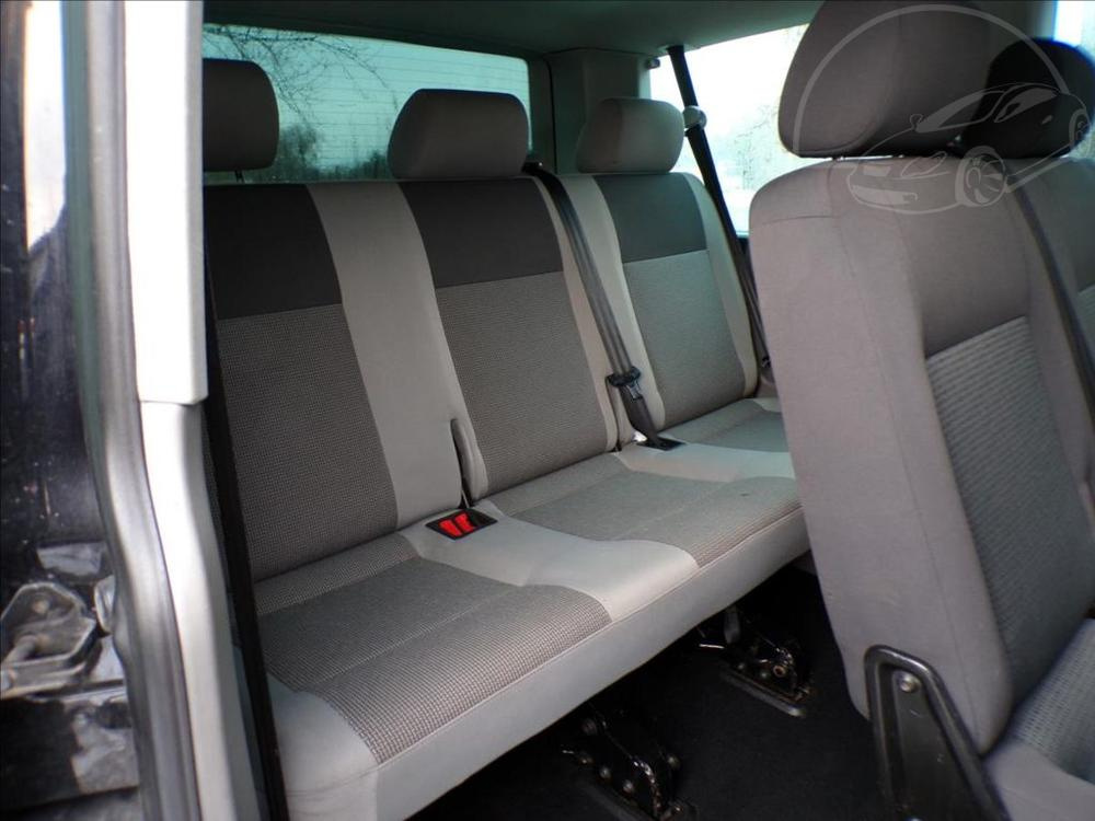 Volkswagen Caravelle 2,0 TDI AUTOMAT,TAŽNÉ ZAŘÍZENÍ - 13