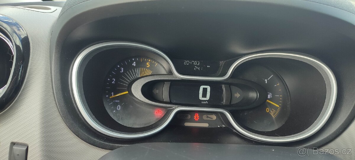 Renault Trafic 1,6 dci 8mist - 13