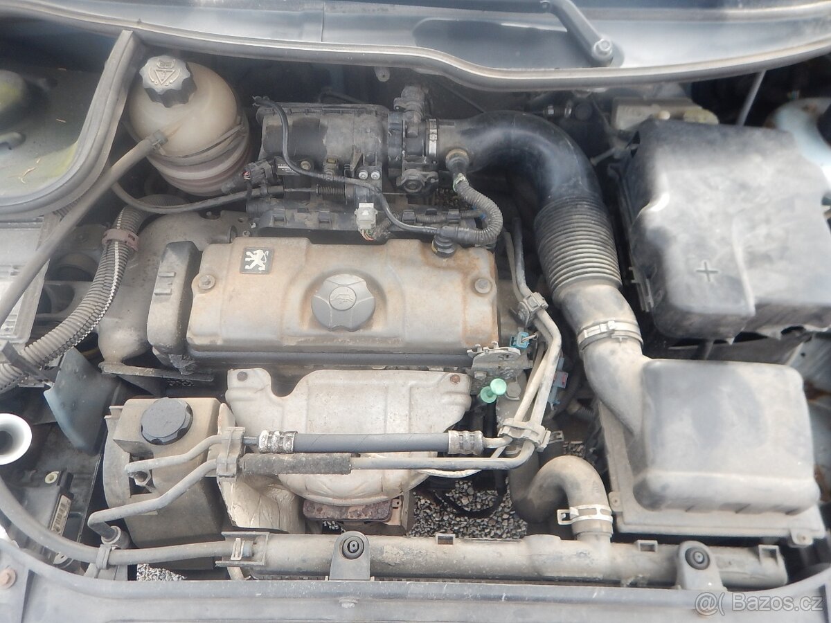 PEUGEOT 206, 1.4i - 13