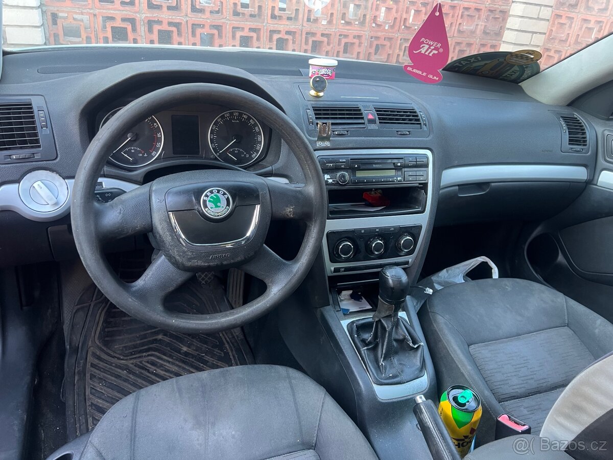 Škoda Octavia 1.6tdi - 13