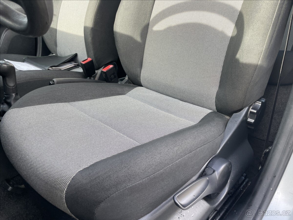 Škoda Fabia 1.4i 63kw Facelift Nová STK - 13