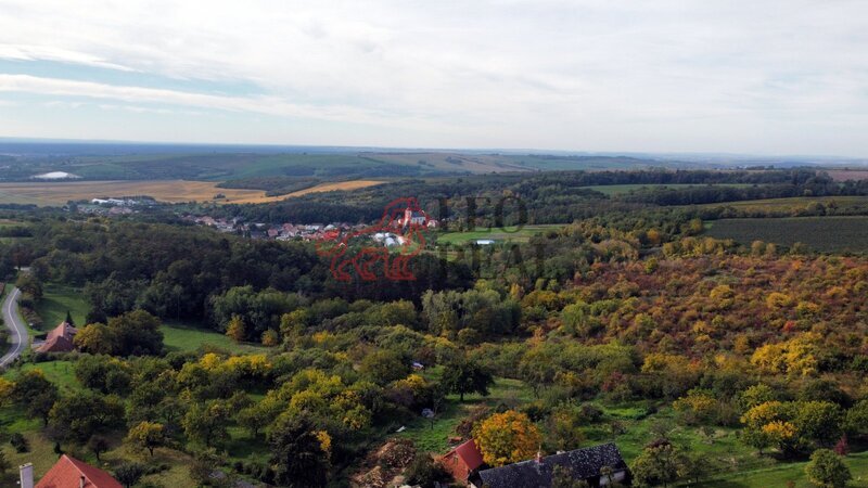 Pozemek pro výstavbu RD s chatou u Osvětiman - 13
