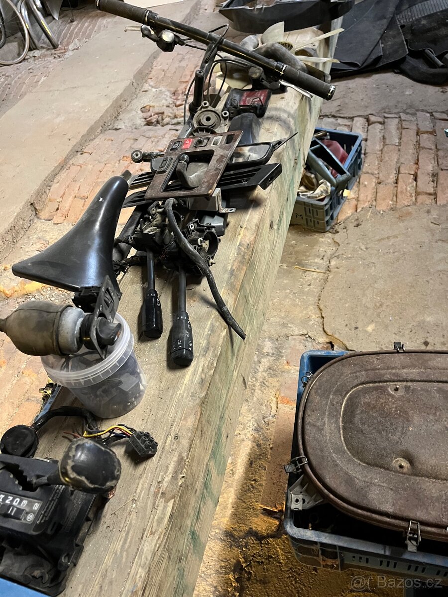 Mercedes-Benz nahradní dily GLE, GLS,W124,, W164, W222 atd. - 13