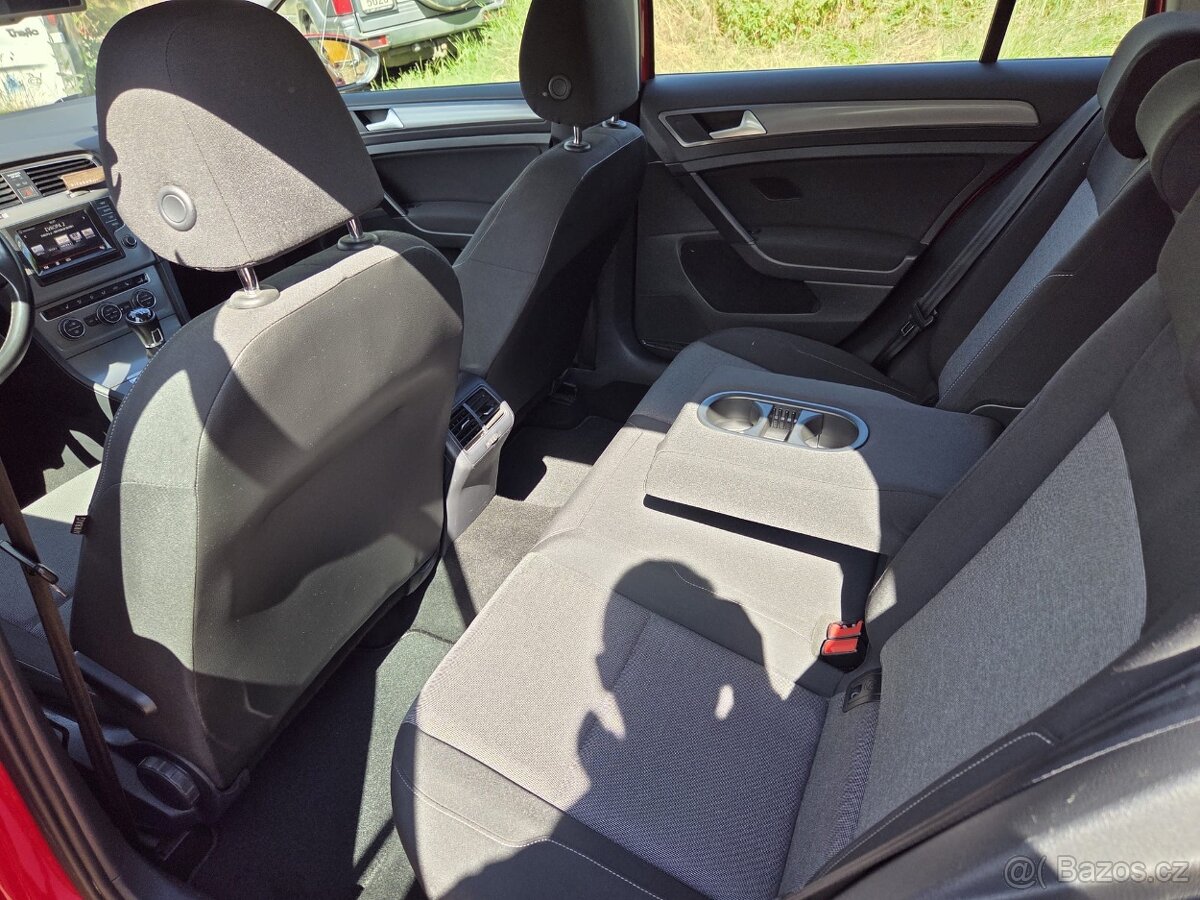 Prodám VW Golf 7 Variant 1.6 TDi - 13