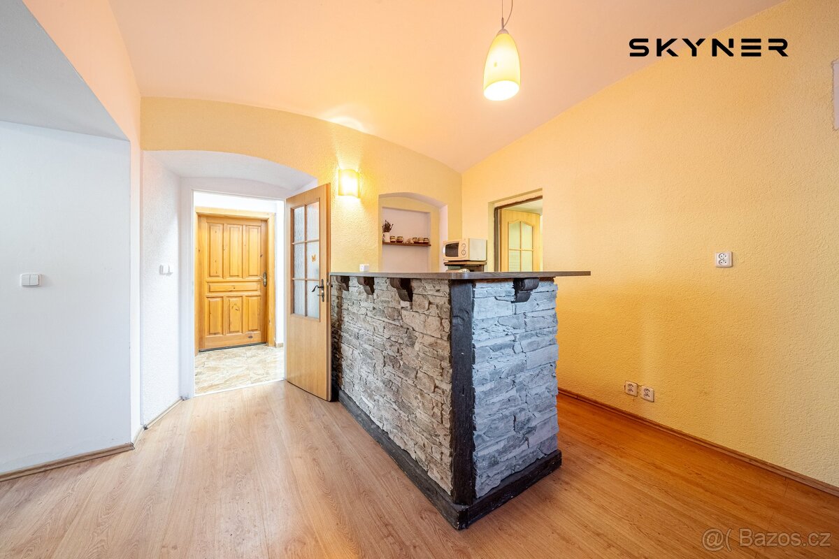 Prodej prostorného rodinného domu – ideální i pro vícegenera - 13