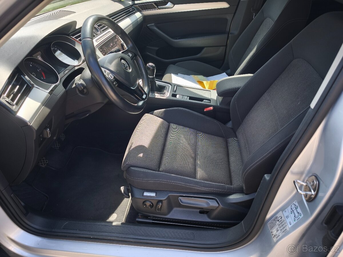 Volkswagen Passat B8 rok 2018 - facelift - 13