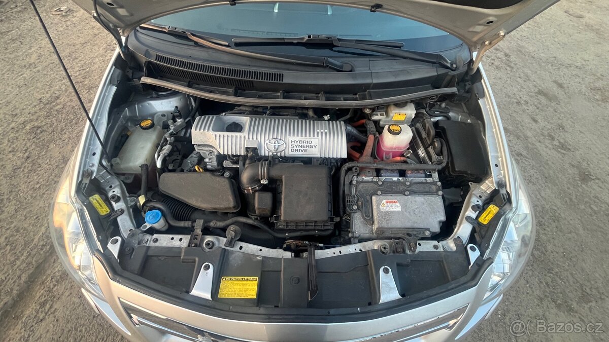 Toyota Auris Hybrid 1.8 Automat - 13