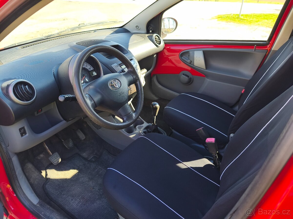 Toyota Aygo 1.0 VVTi klima - 13