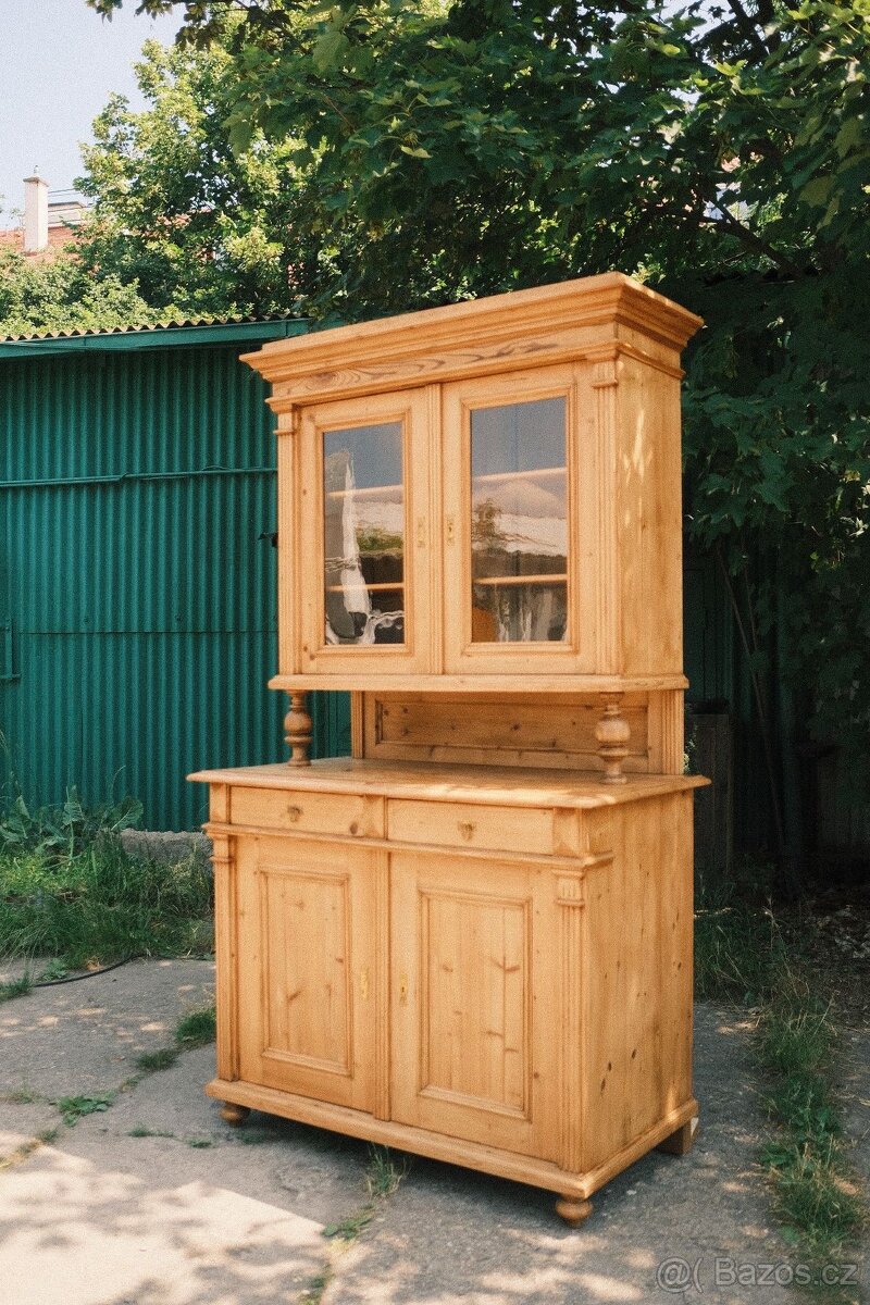 Výprodej starožitného nábytku - 13