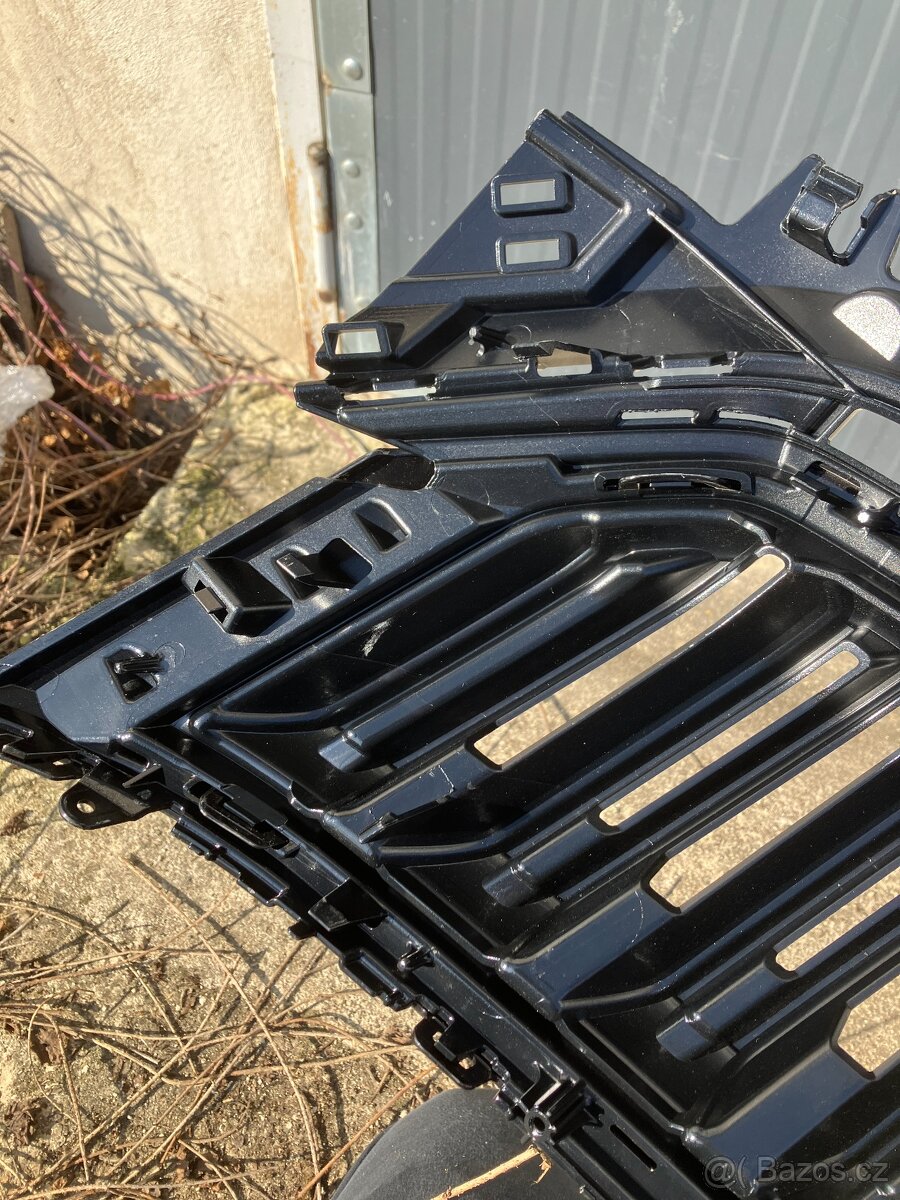 Maska skoda kodiaq Cerna grill radar - 13