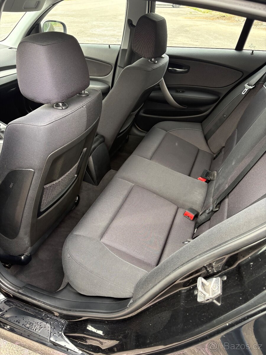 BMW Řada 1 2,0i E87 - 90 kW - manuál - 13