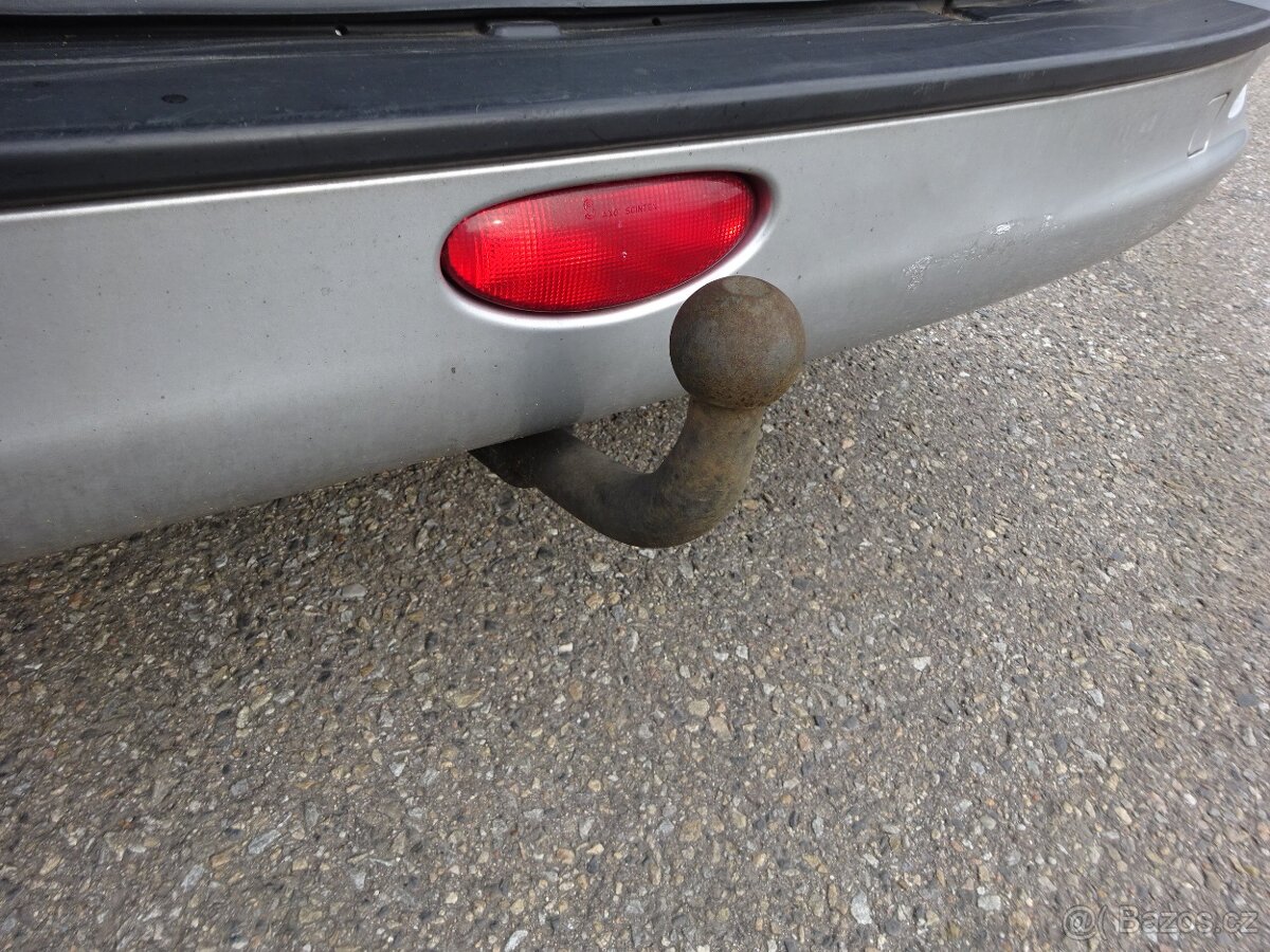 Peugeot 206, 1.4 HDI Combi (50 KW) r.v.2005 - 13