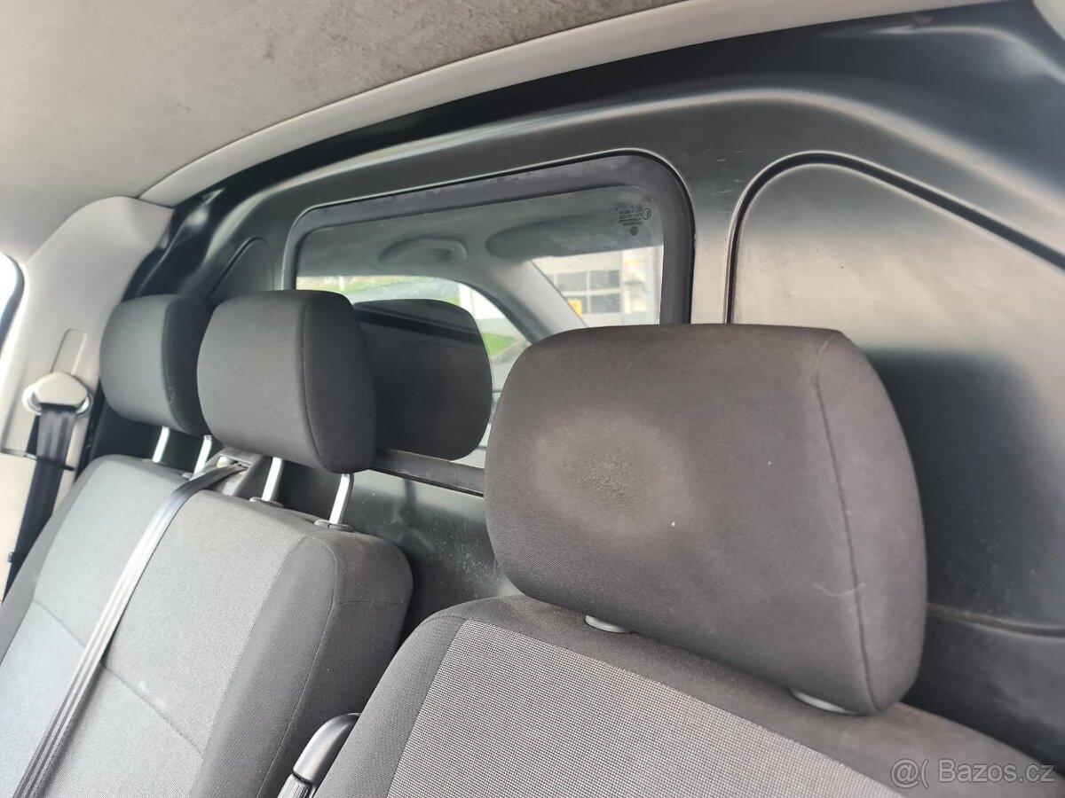 VW Transportér T6 2,0 TDi 75 kw 07/2016 - 13