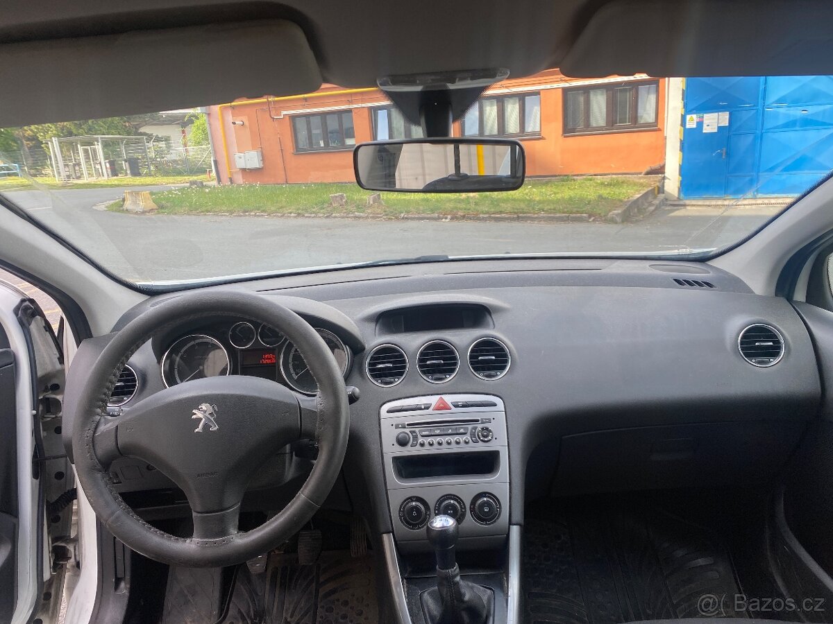 Peugeot 308 1.4i 72 kw - 13