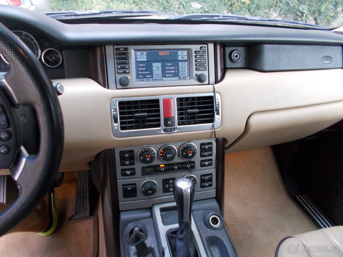 Range Rover HSE 4.4 i 210 kW - 13