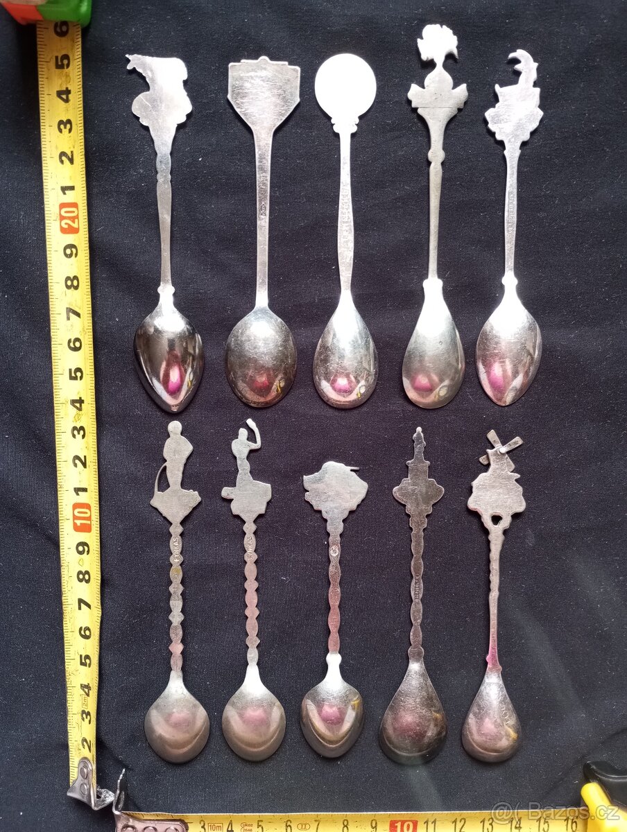 Sběratelské lžičky, vidličky, nože - celkem 106 ks - 13