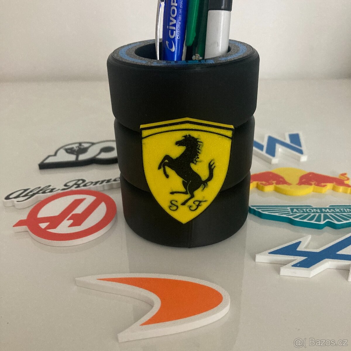 F1 držák na propisky s logem - 13