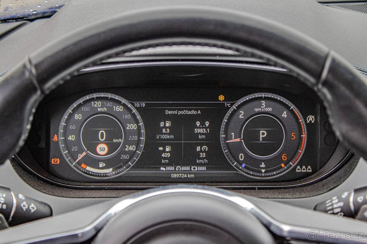 Jaguar E-Pace 2.0 R-Dynamic SE AWD A9 132kW - 13