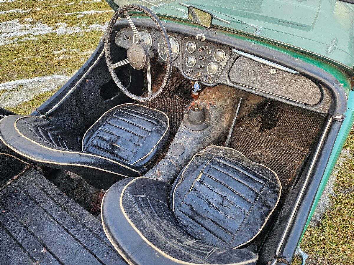 triumph tr3 - 13