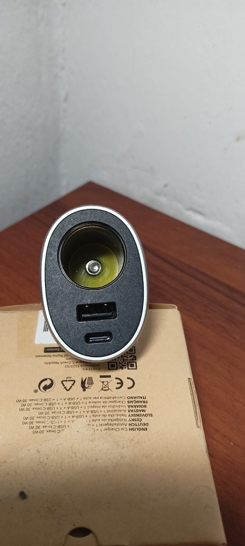 Nabíječka do auta - 13