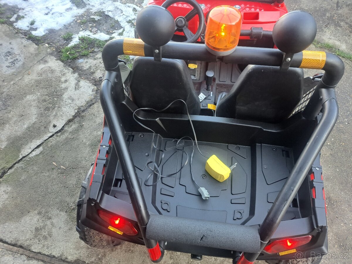 peg perego polaris RZR 24V 2 místné - 13