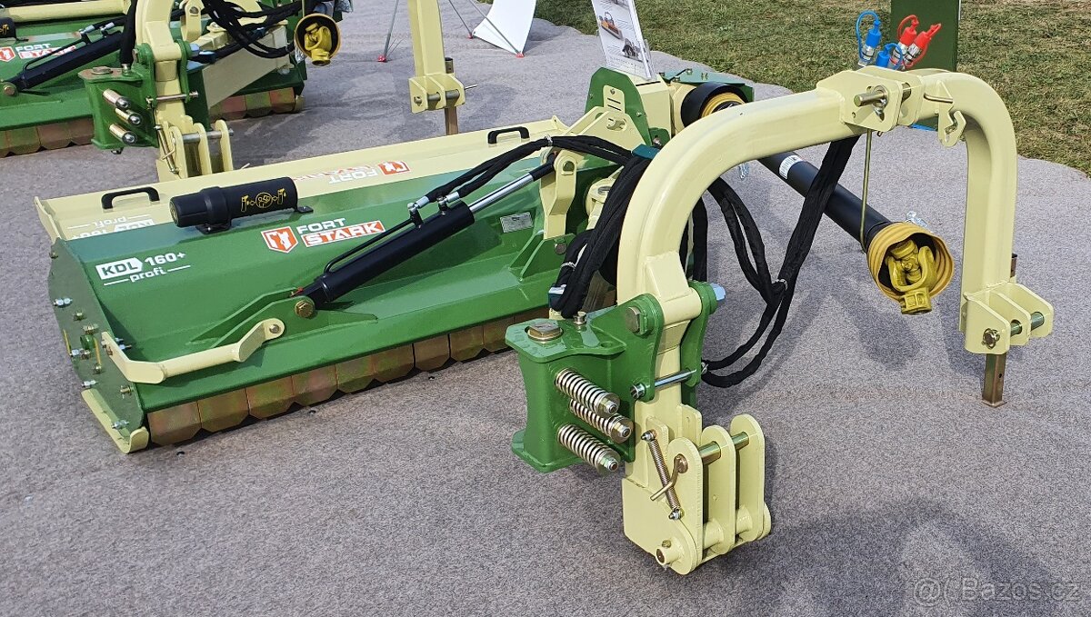 Mulčovač priekopový pre traktor - 13