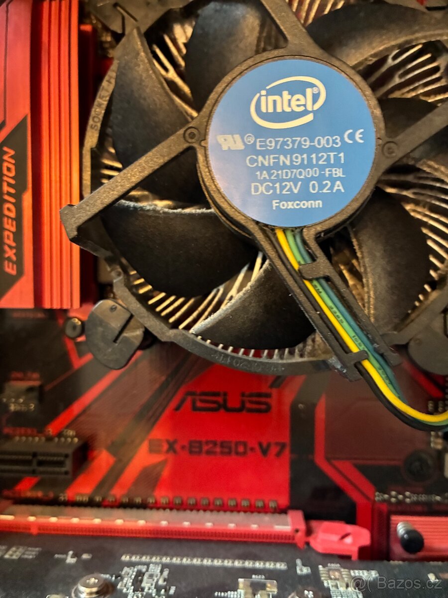 Herni počitač +příslušenství - 13