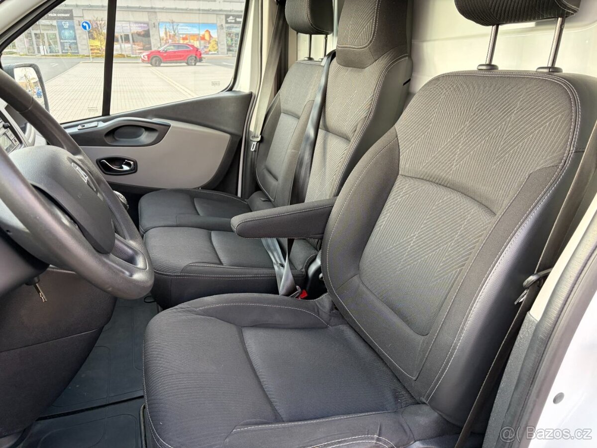 Renault Trafic 1.6 DCi 1.maj. koup. ČR DPH - 13