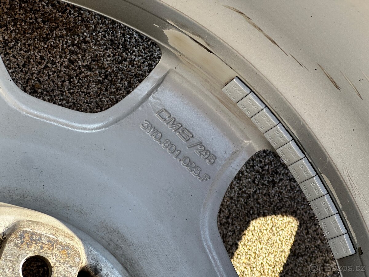 Kola Bentley R19 - 13