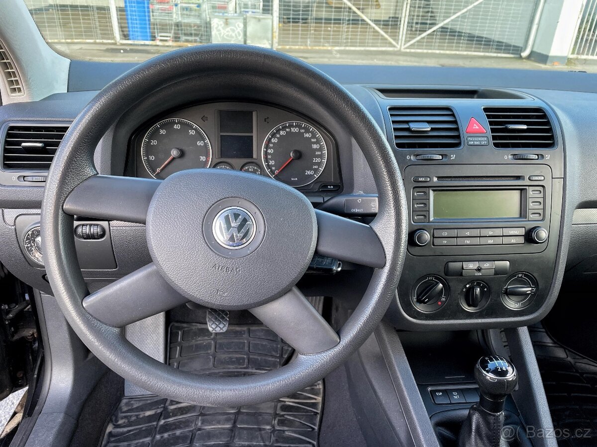Volkswagen Golf 5 1.6 FSI - 13