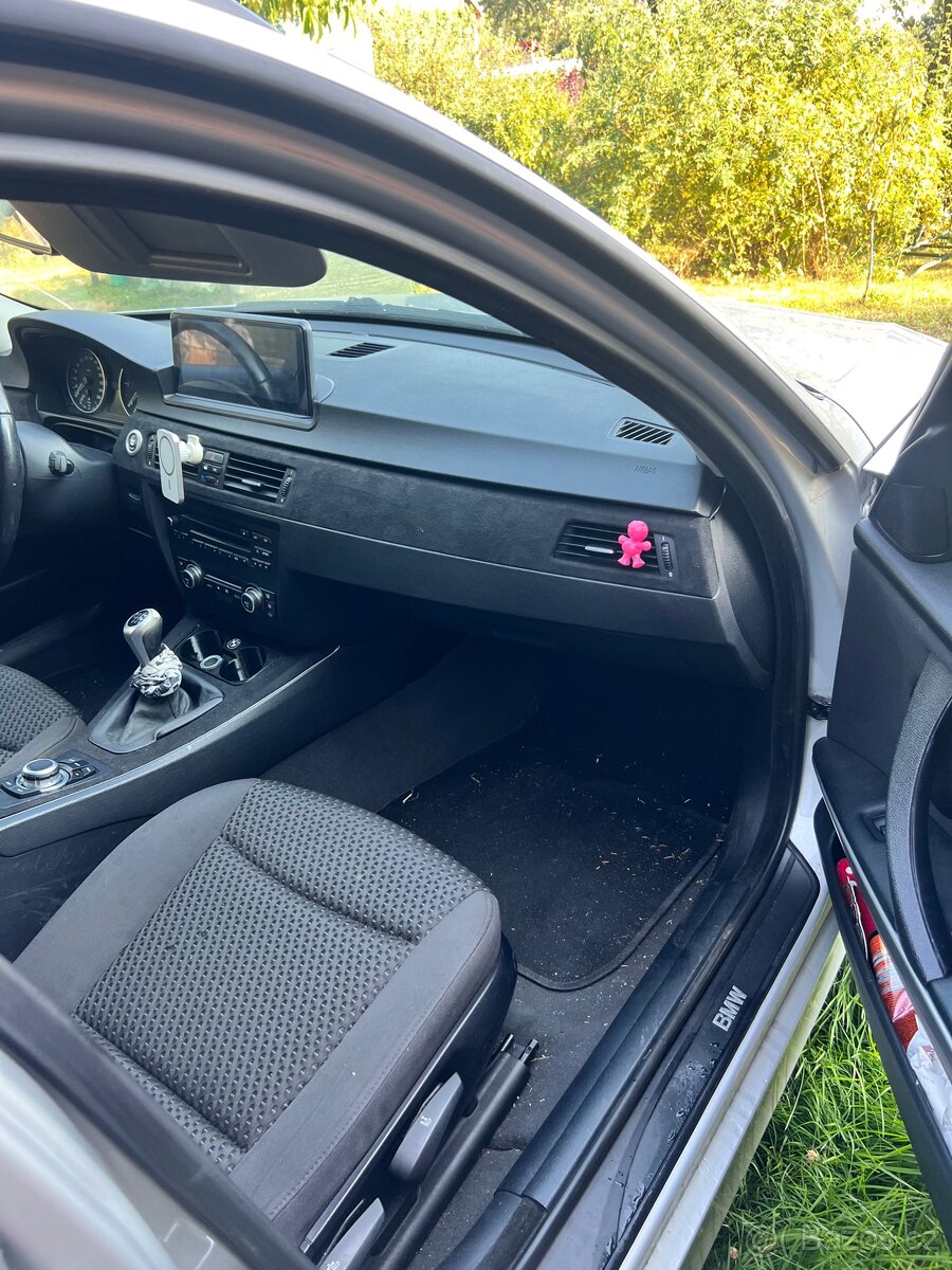 BMW E91 320d 2007 - 13