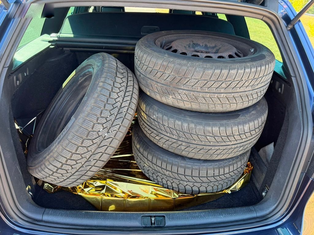 VOLKSWAGEN PASSAT 103KW - 13