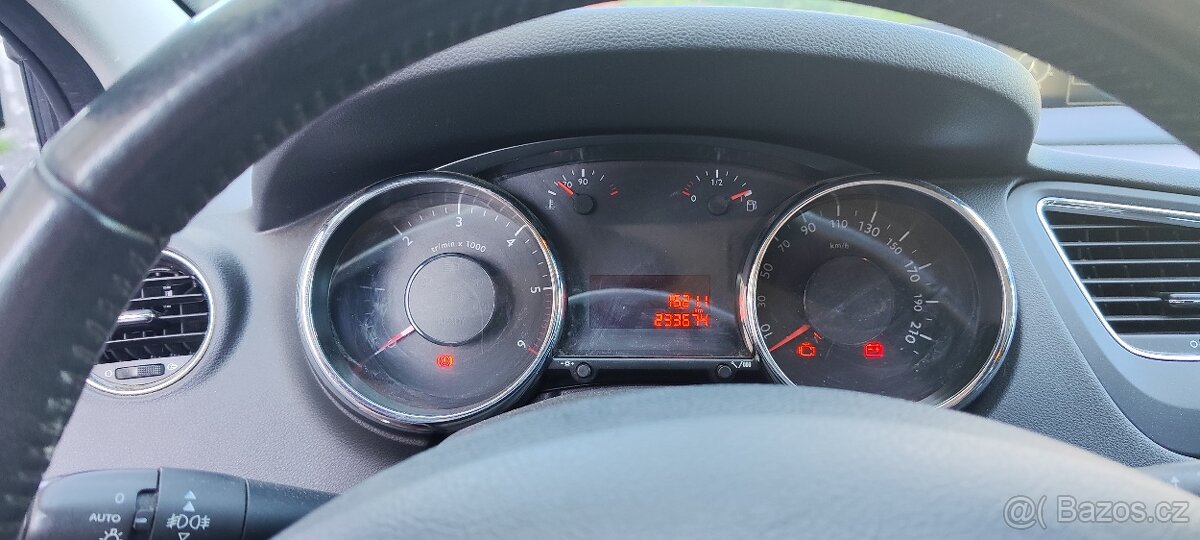 peugeot 5008 1.6 hdi - 13