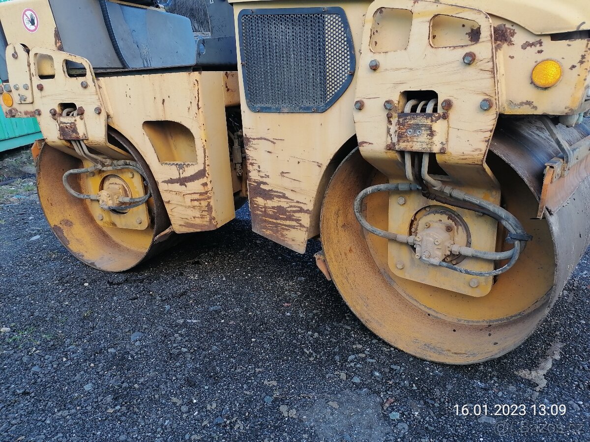 Vibrační válec Stavostroj STA VH250, motor Deutz olejem - 13