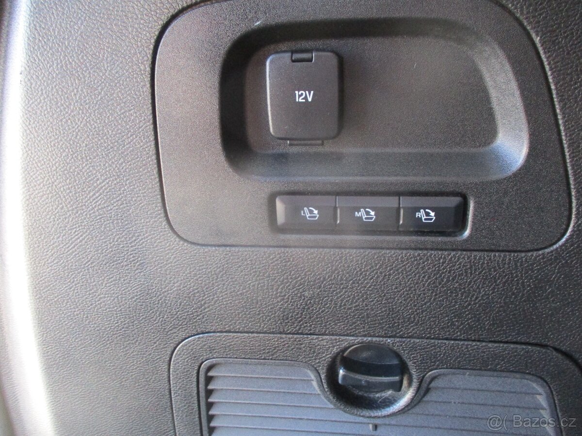 FORD S-MAX 2,0TDCi 110kW Titanium GPS LED Man 2016 - 13