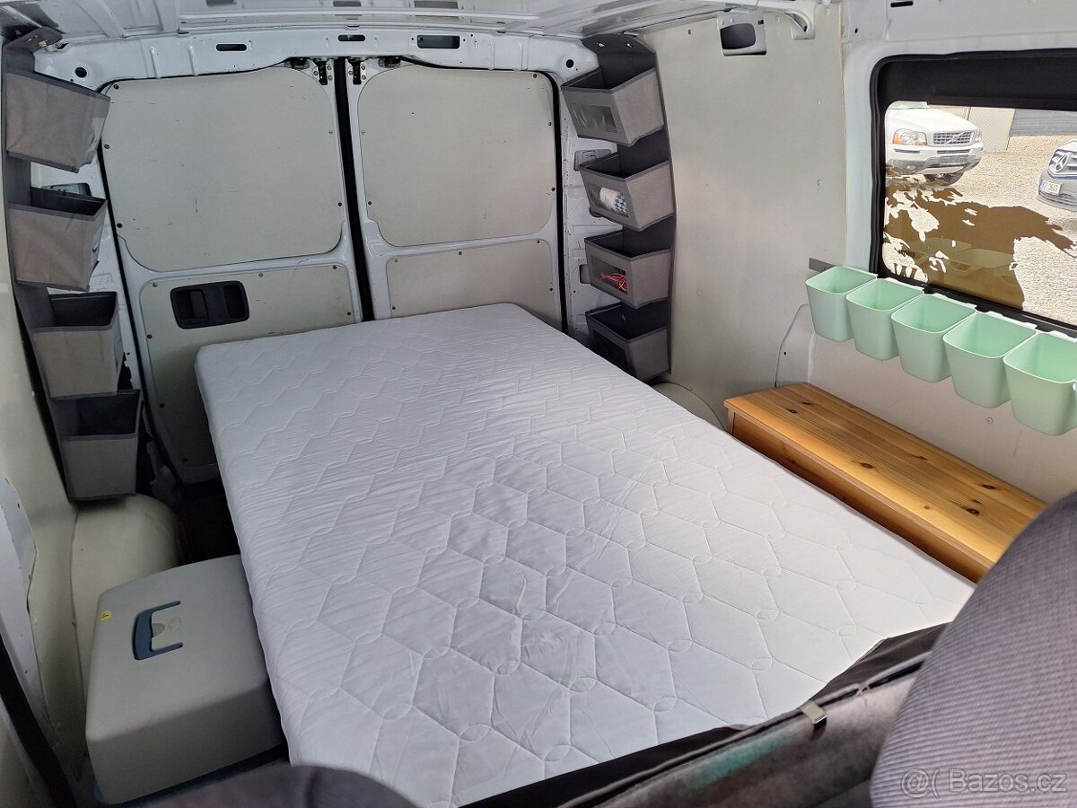 Mercedes-Benz Vito, Předstan, SPANÍ - 13